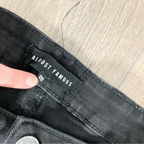 Almost Famous Women's Jeans Distressed Skinny Straight Leg Black Rips Size 20 - Picture 9 of 11